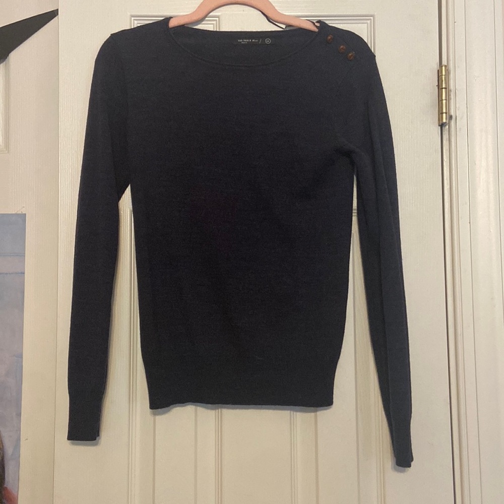 Navy blue sweater; Sao Paulo Brand; International Buy